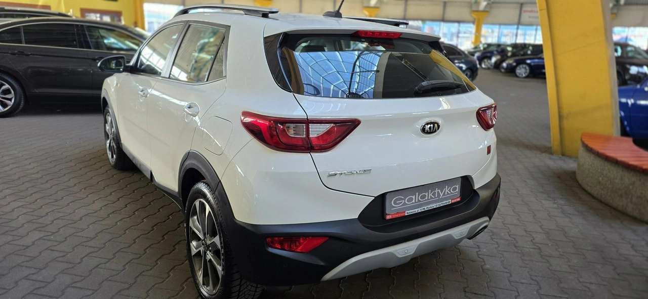 Kia Stonic - Zdjęcie 8