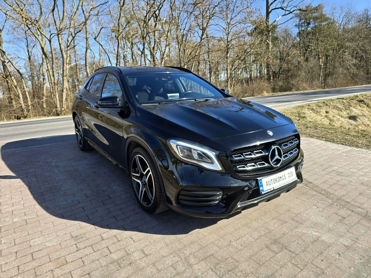 Mercedes GLA 180 - Zdjęcie 9