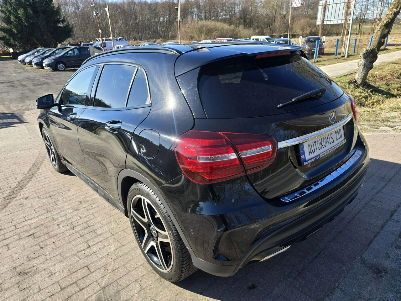 Mercedes GLA 180 - Zdjęcie 4