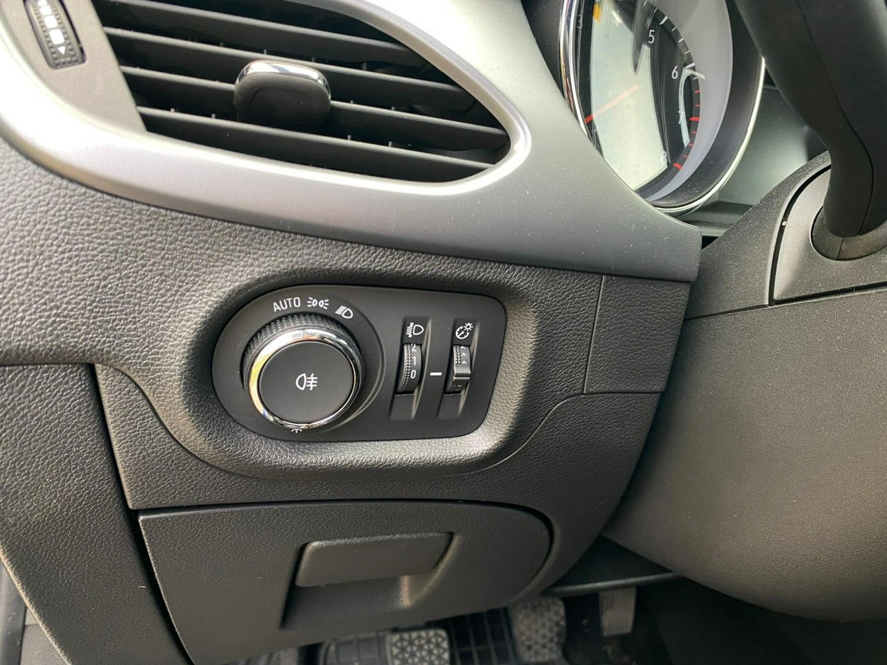 Opel Astra - Zdjęcie 18