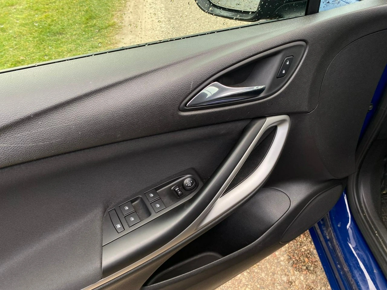 Opel Astra - Zdjęcie 24