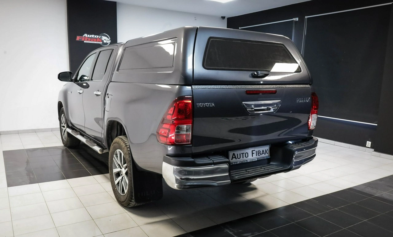Toyota Hilux - Zdjęcie 9