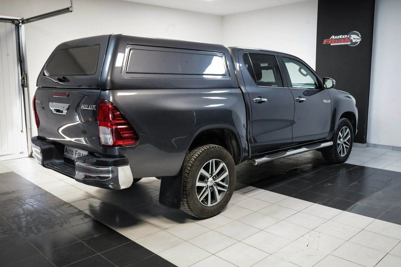 Toyota Hilux - Zdjęcie 12