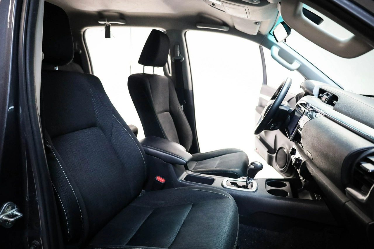 Toyota Hilux - Zdjęcie 21