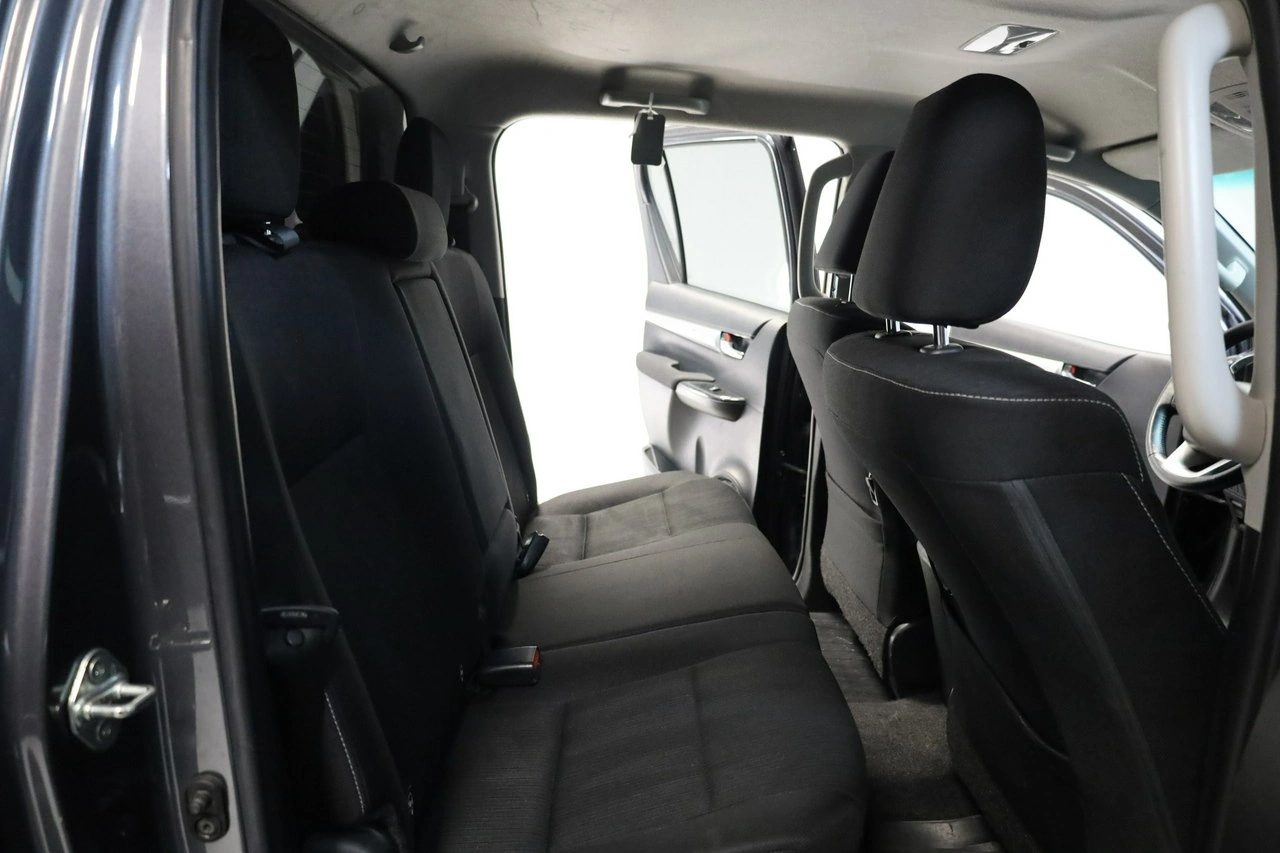 Toyota Hilux - Zdjęcie 22