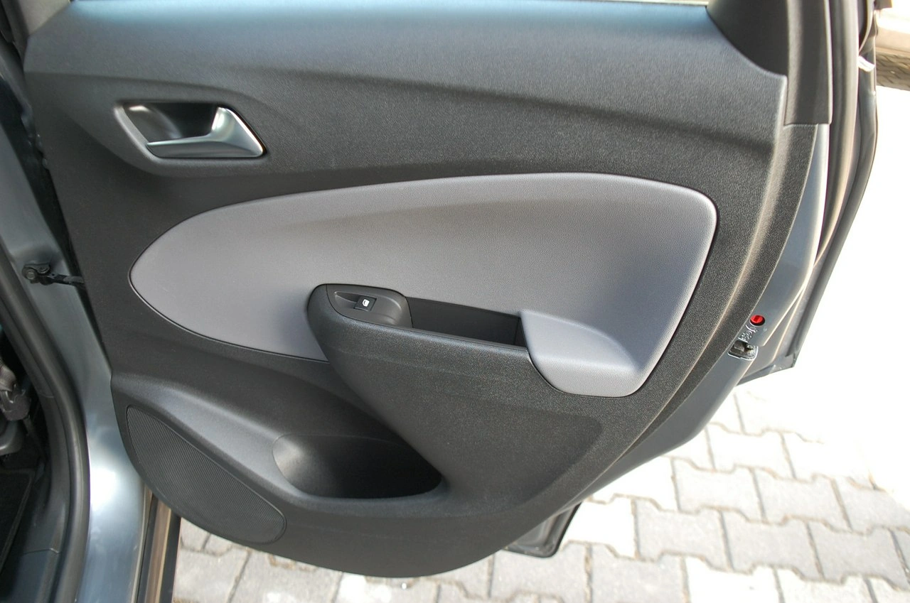 Opel Crossland X - Zdjęcie 31