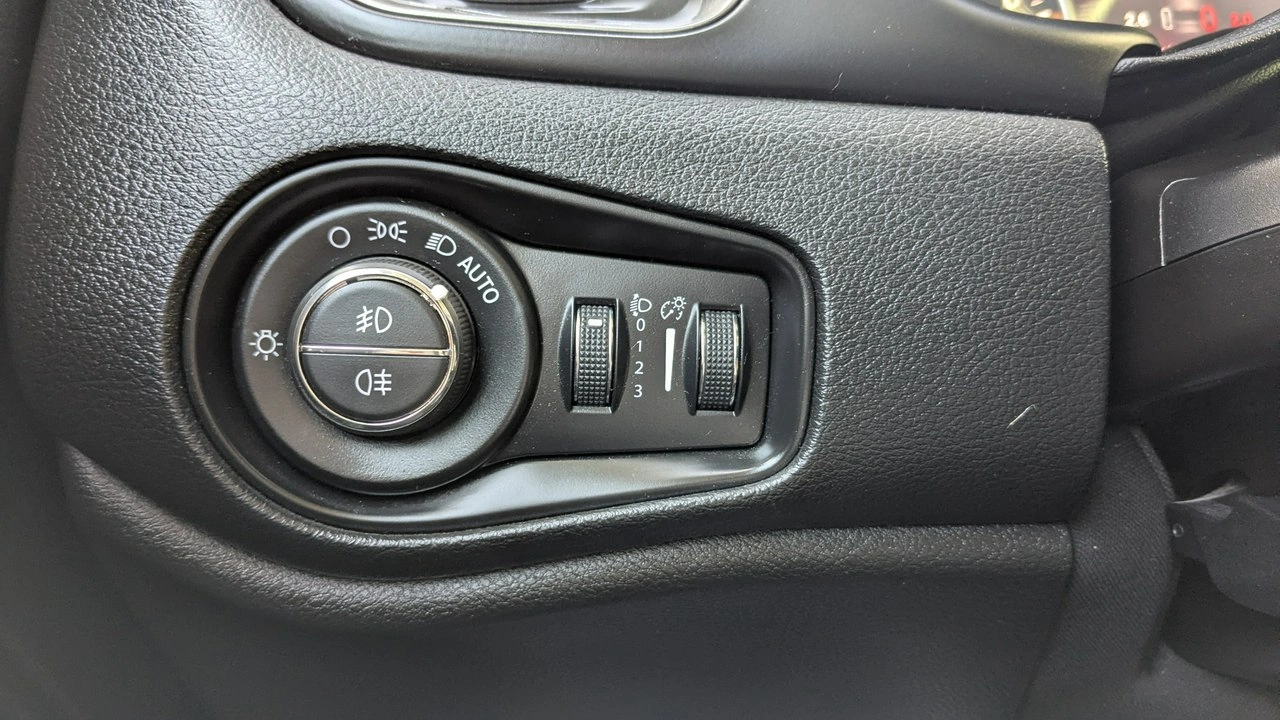 Jeep Renegade - Zdjęcie 28