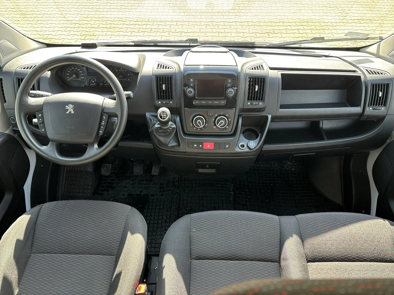 Peugeot Boxer - Zdjęcie 14