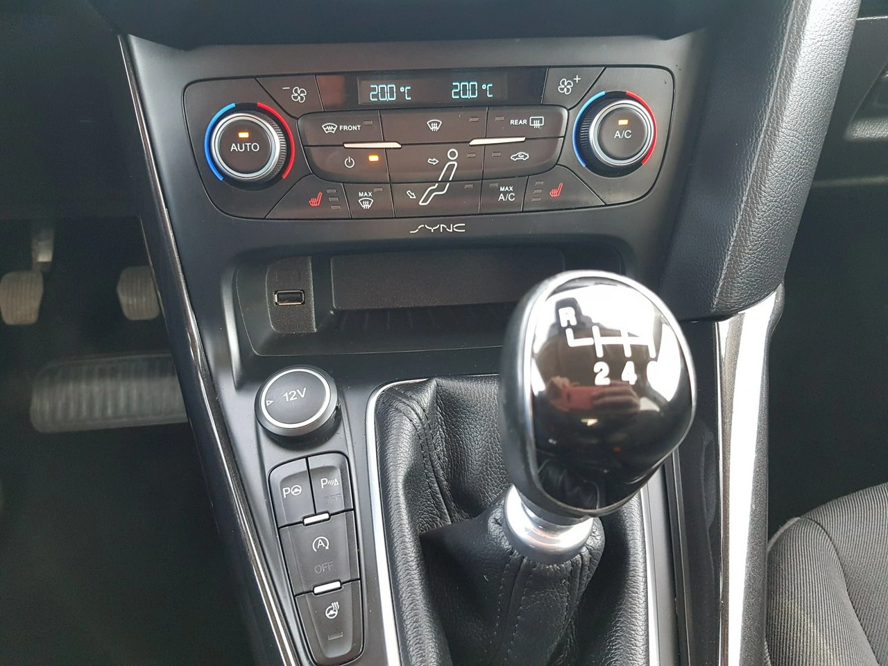 Ford Focus - Zdjęcie 17