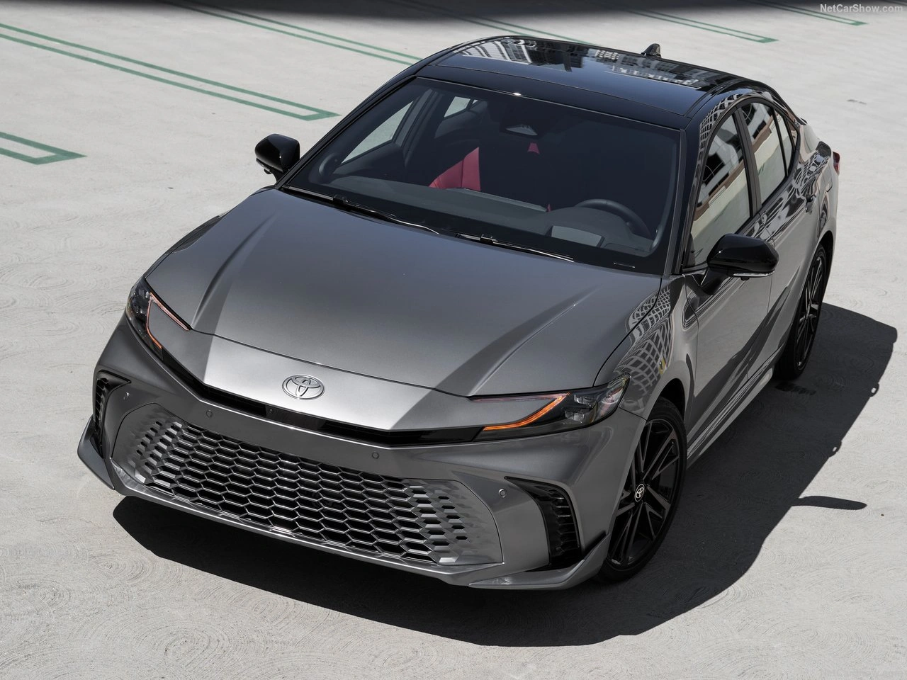 Toyota Camry - Zdjęcie 2