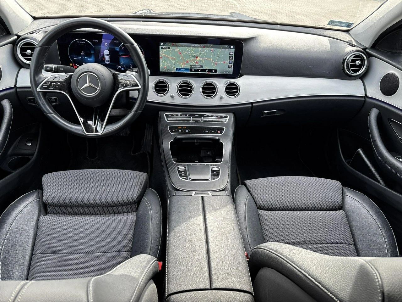 Mercedes E 220 - Zdjęcie 12