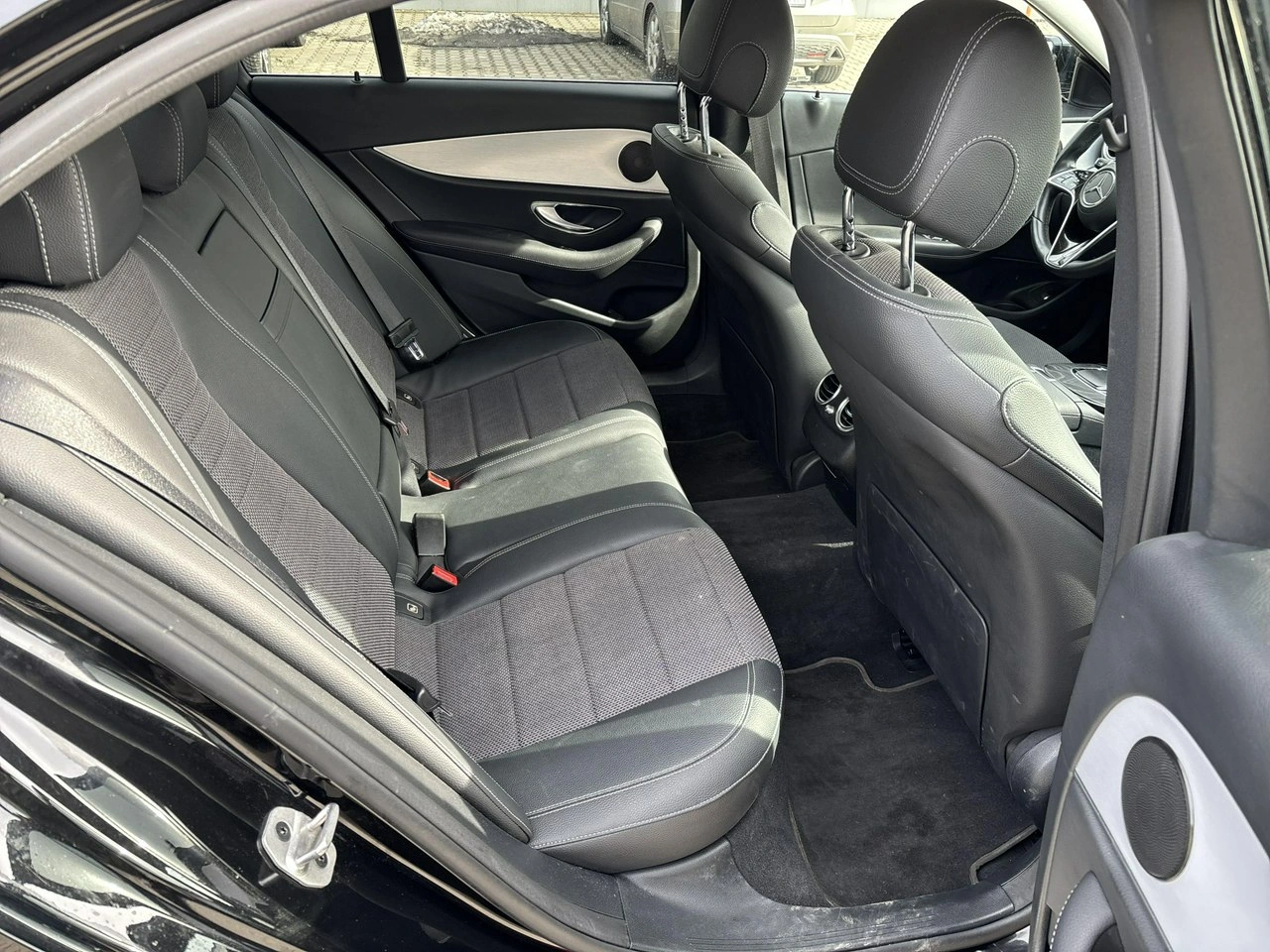 Mercedes E 220 - Zdjęcie 14