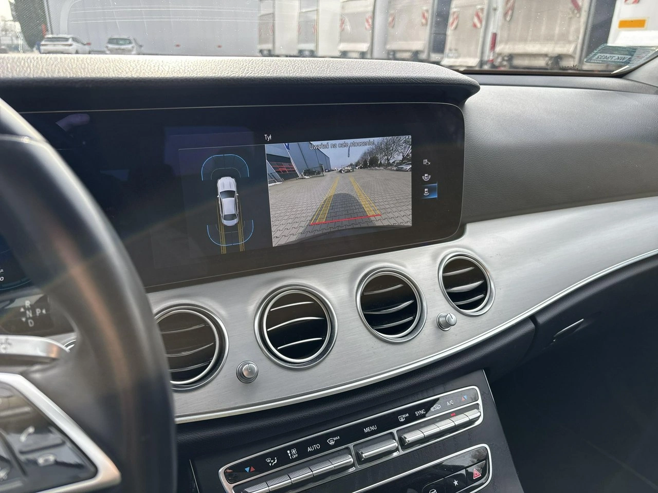 Mercedes E 220 - Zdjęcie 18