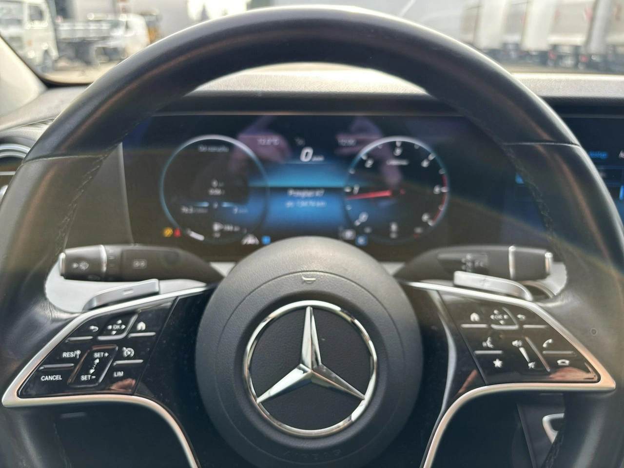 Mercedes E 220 - Zdjęcie 19