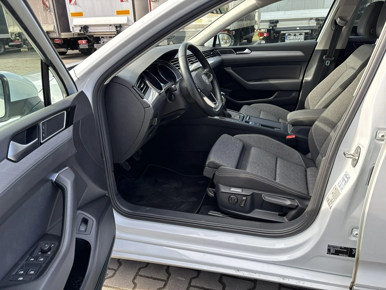 Volkswagen Passat - Zdjęcie 9