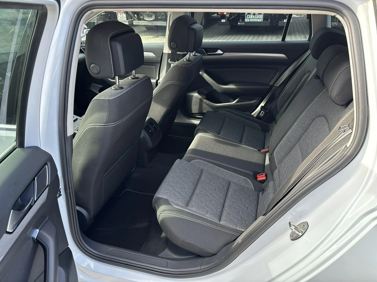 Volkswagen Passat - Zdjęcie 10