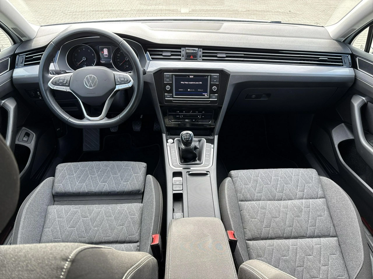 Volkswagen Passat - Zdjęcie 12