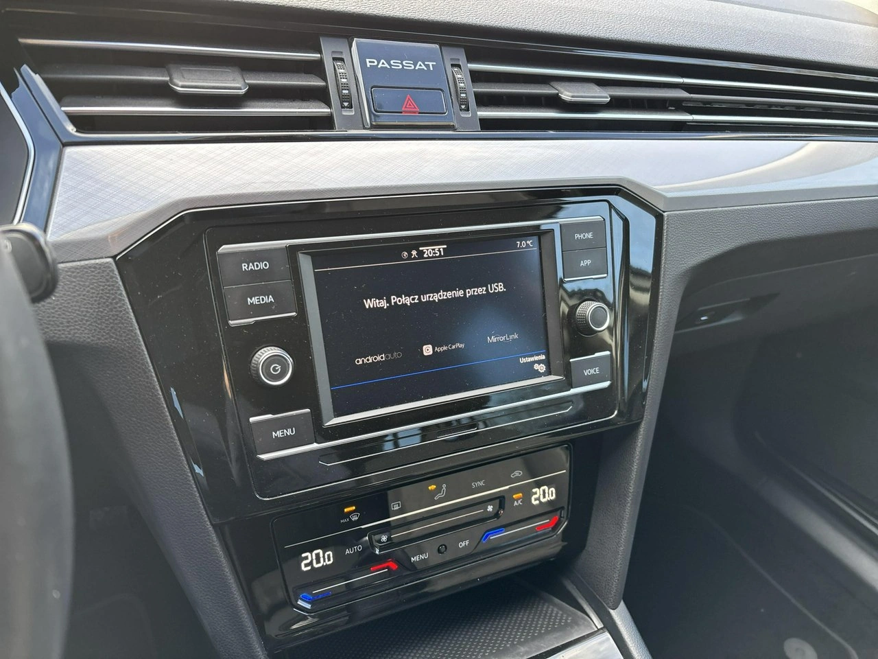 Volkswagen Passat - Zdjęcie 17