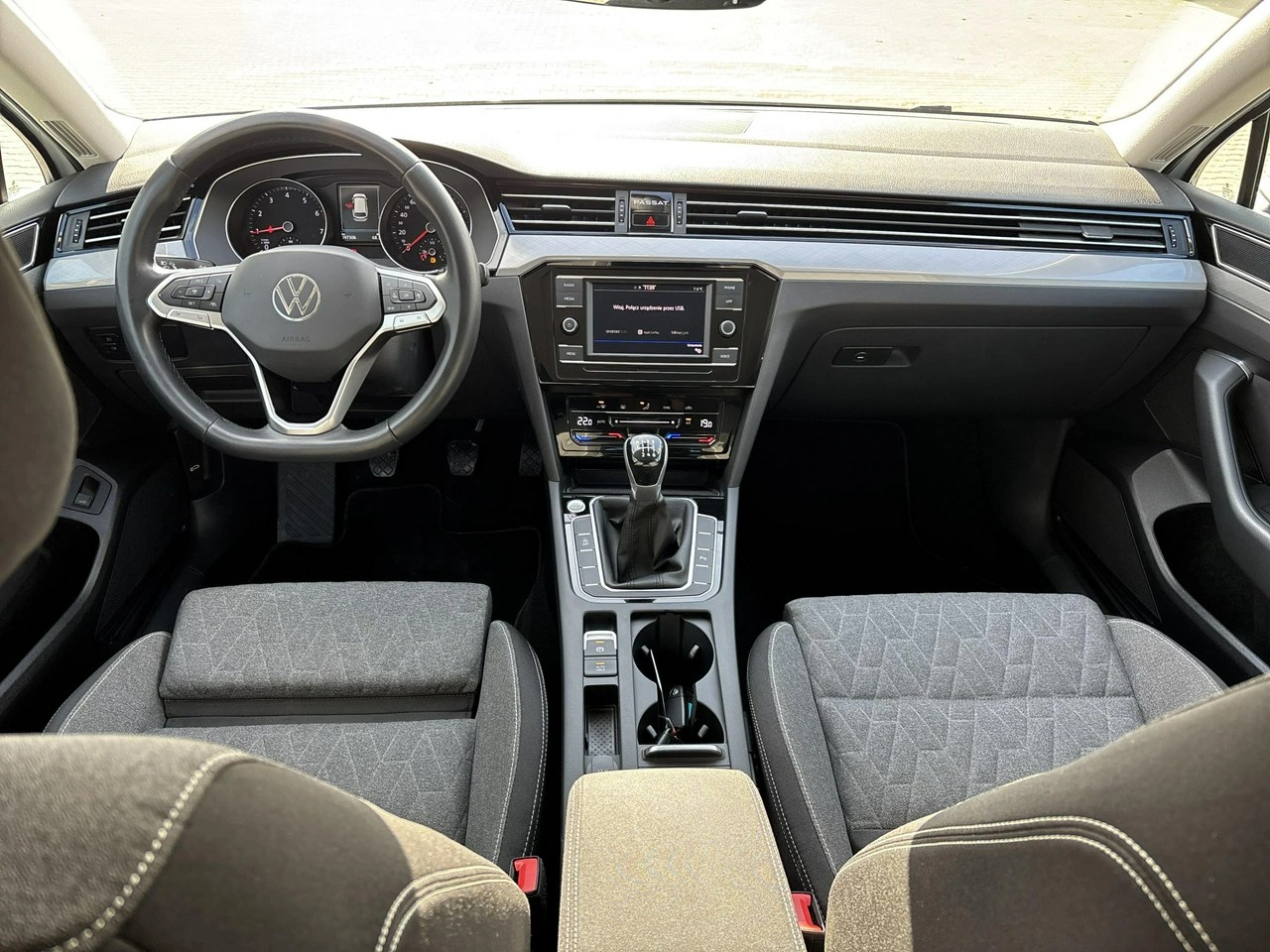 Volkswagen Passat - Zdjęcie 11