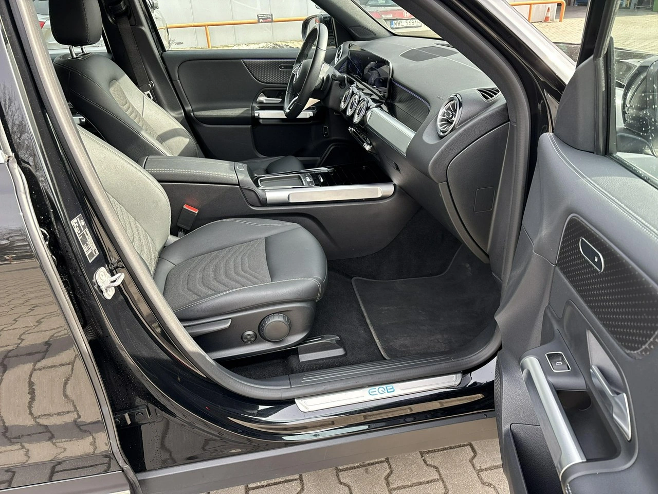Mercedes EQB - Zdjęcie 17