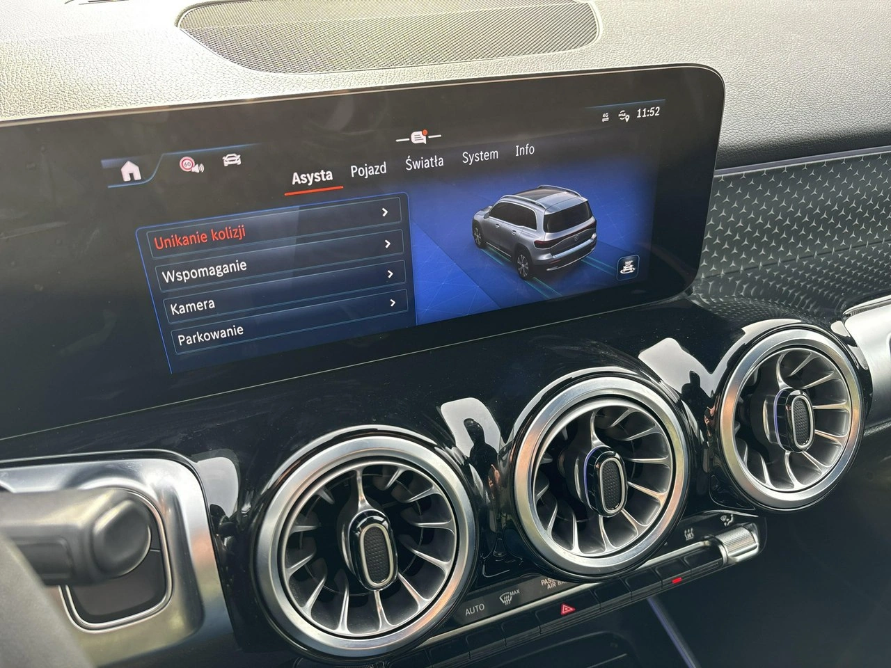 Mercedes EQB - Zdjęcie 22