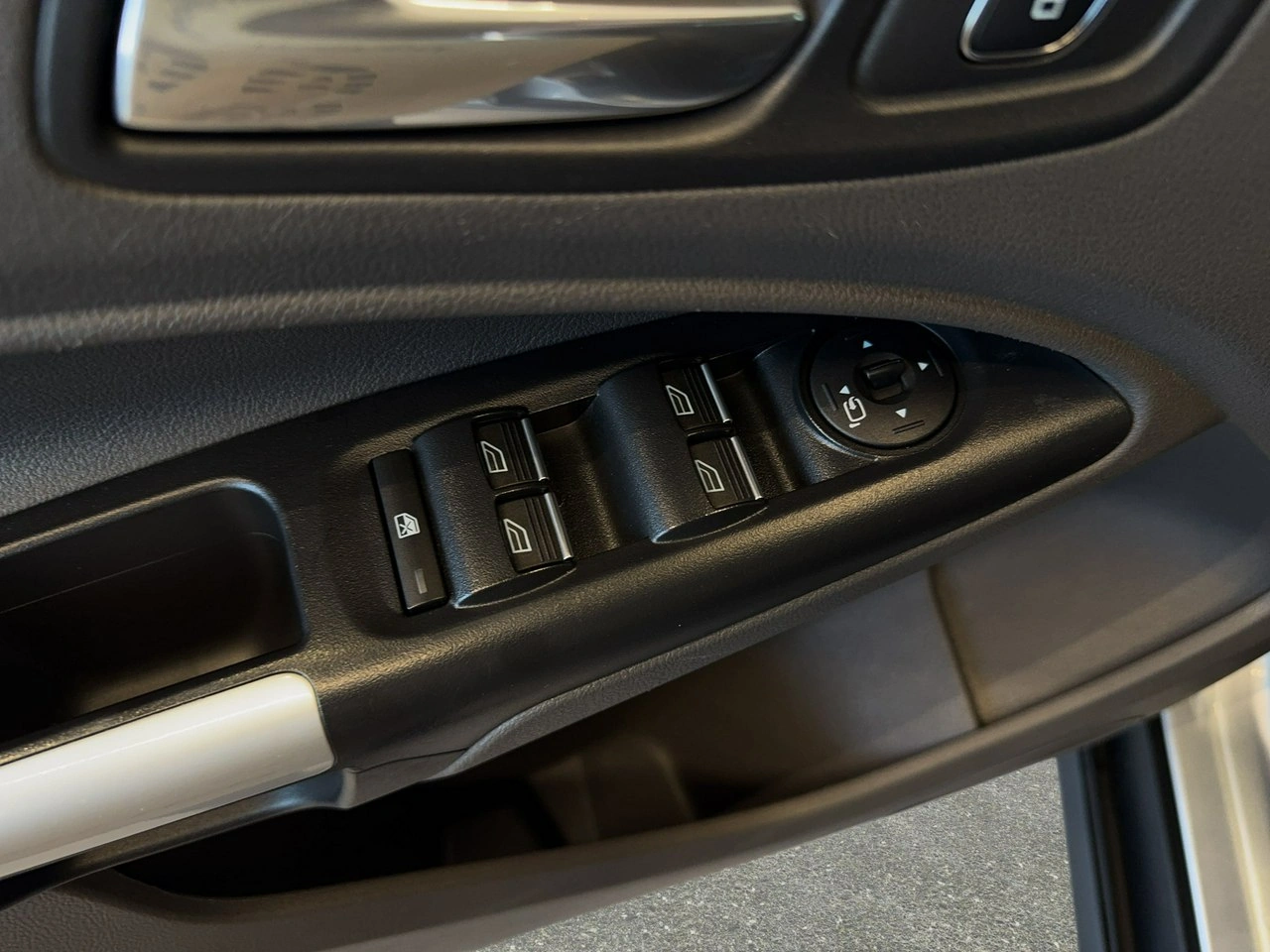 Ford Tourneo Connect - Zdjęcie 20