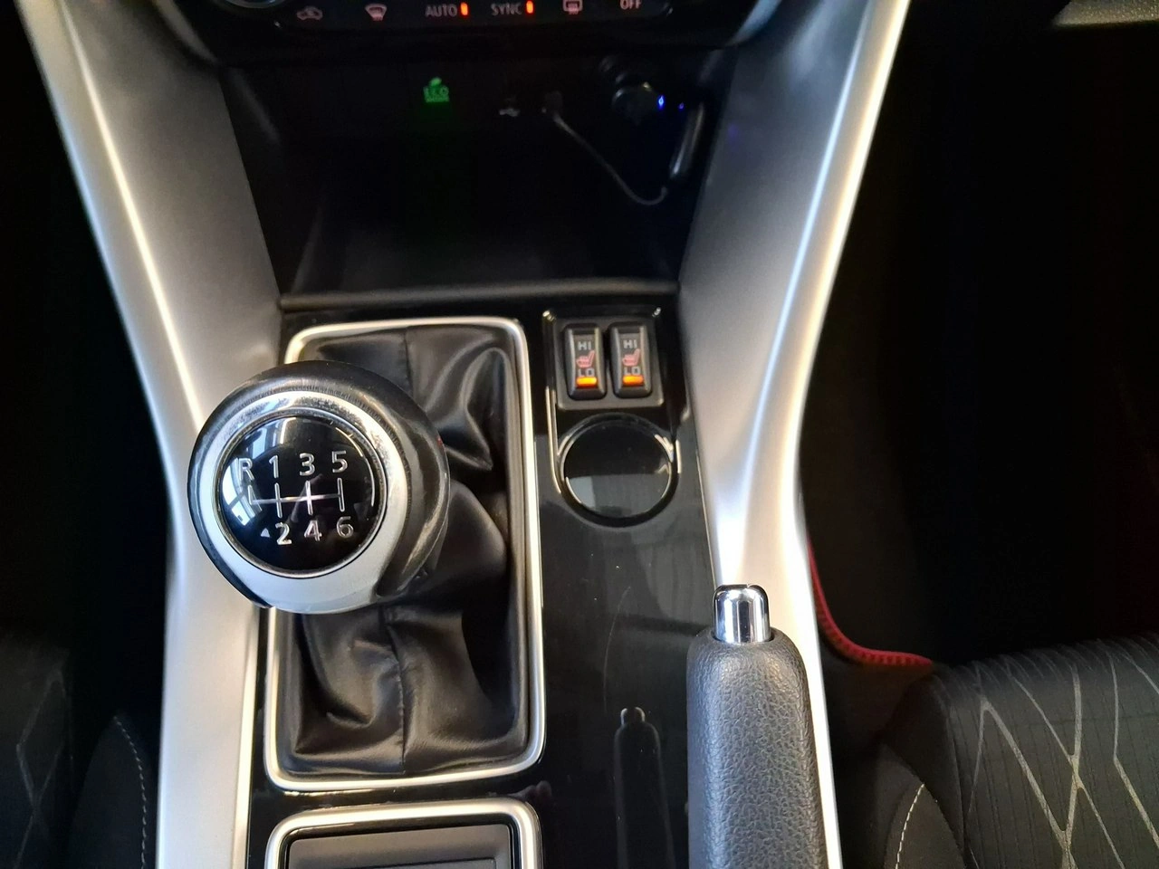 Mitsubishi Eclipse Cross - Zdjęcie 19