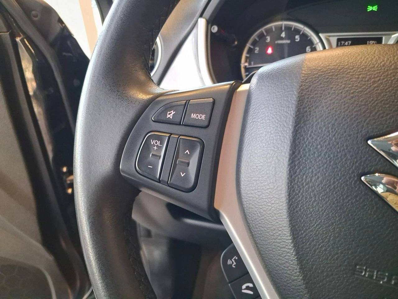 Suzuki Vitara - Zdjęcie 13