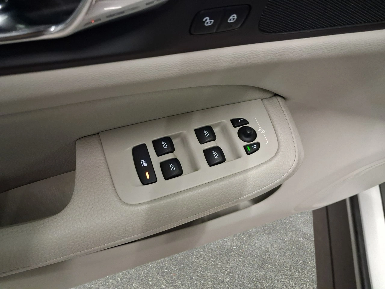 Volvo S60 - Zdjęcie 21