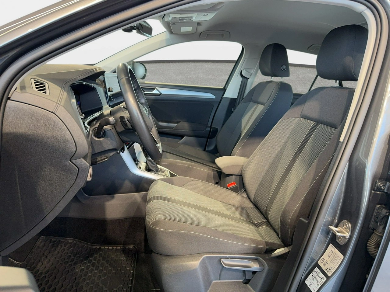 Volkswagen T-Roc - Zdjęcie 11