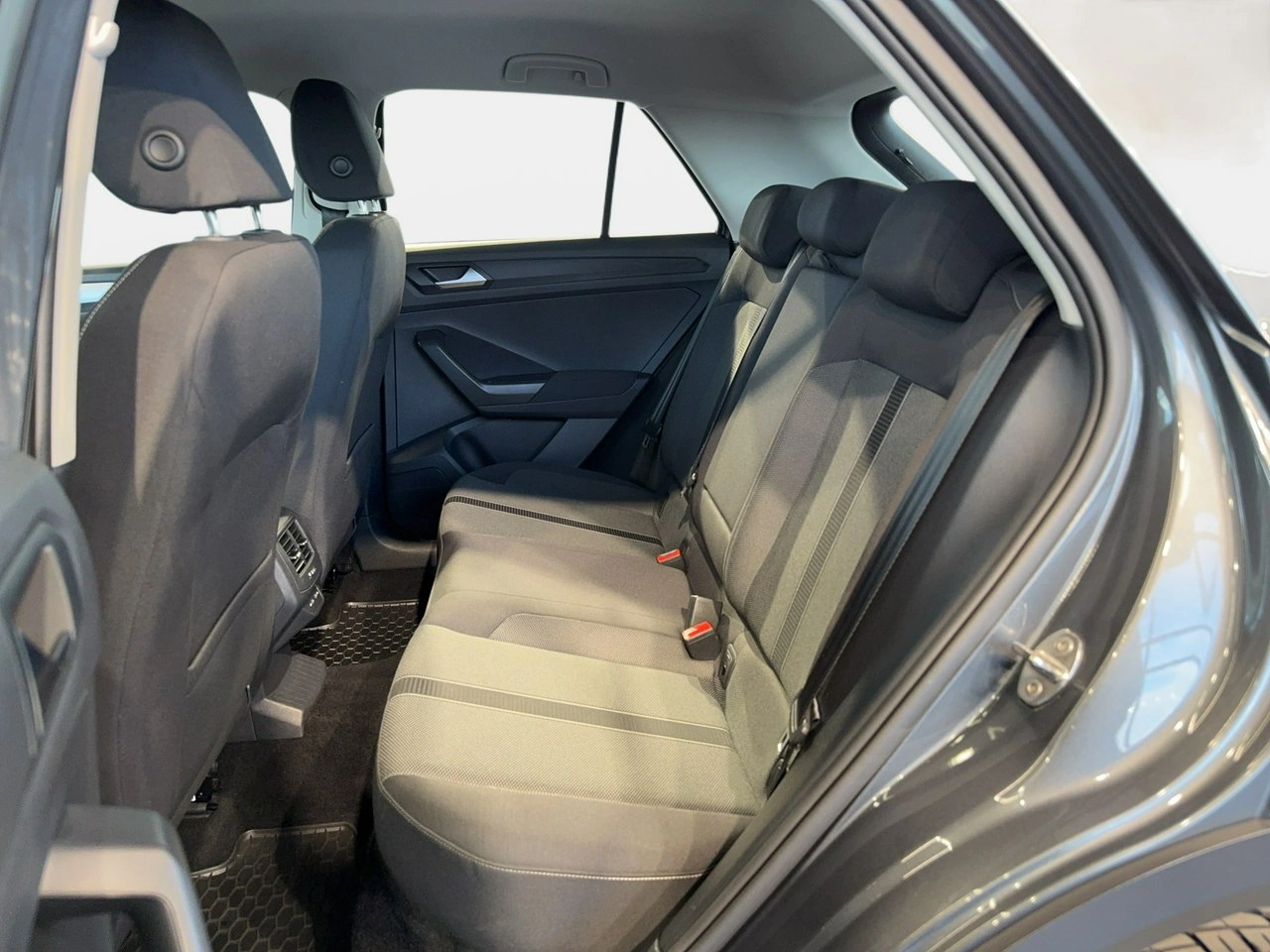 Volkswagen T-Roc - Zdjęcie 12