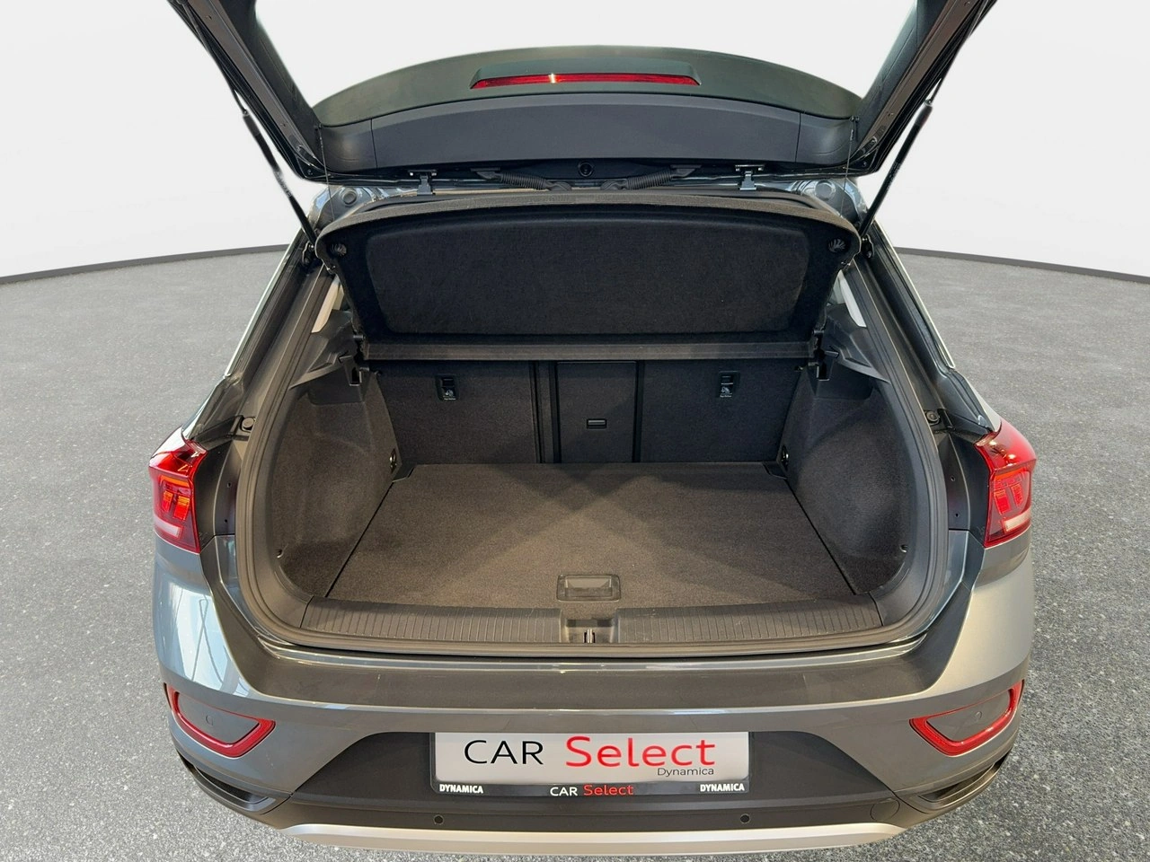 Volkswagen T-Roc - Zdjęcie 13