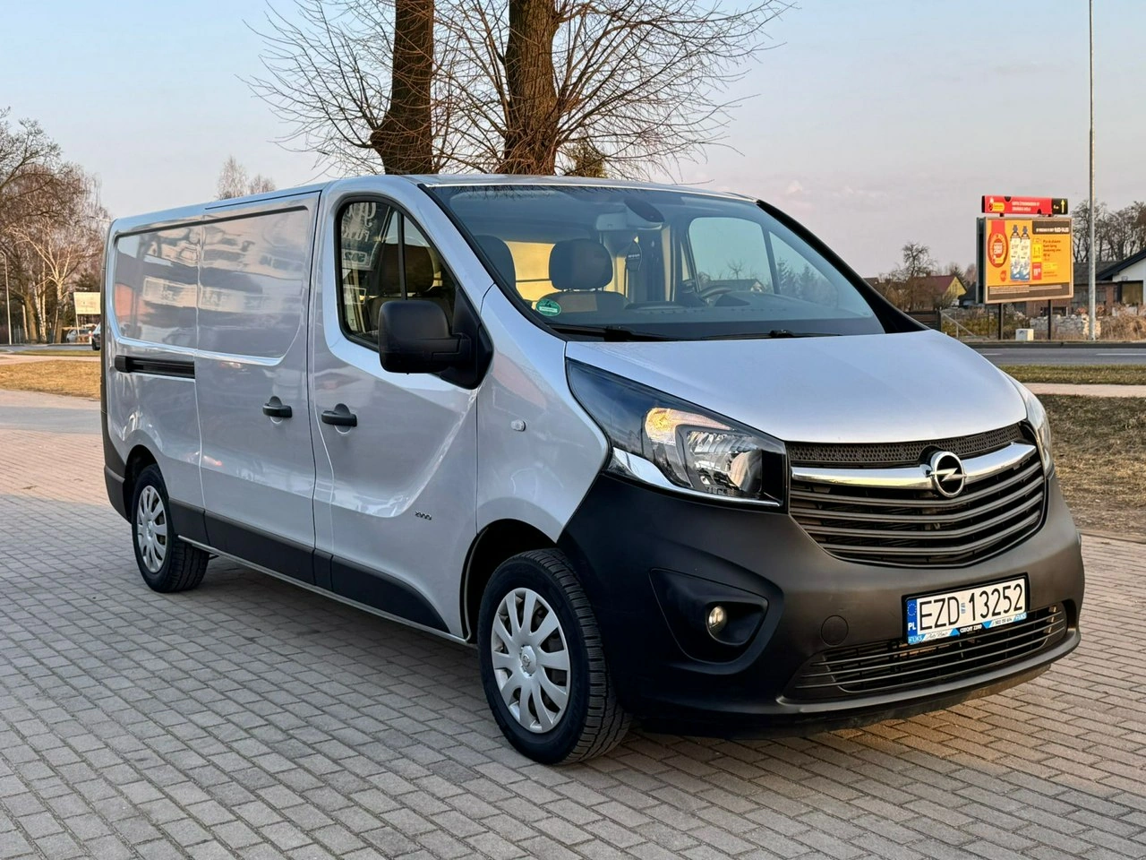 Opel Vivaro - Zdjęcie 9