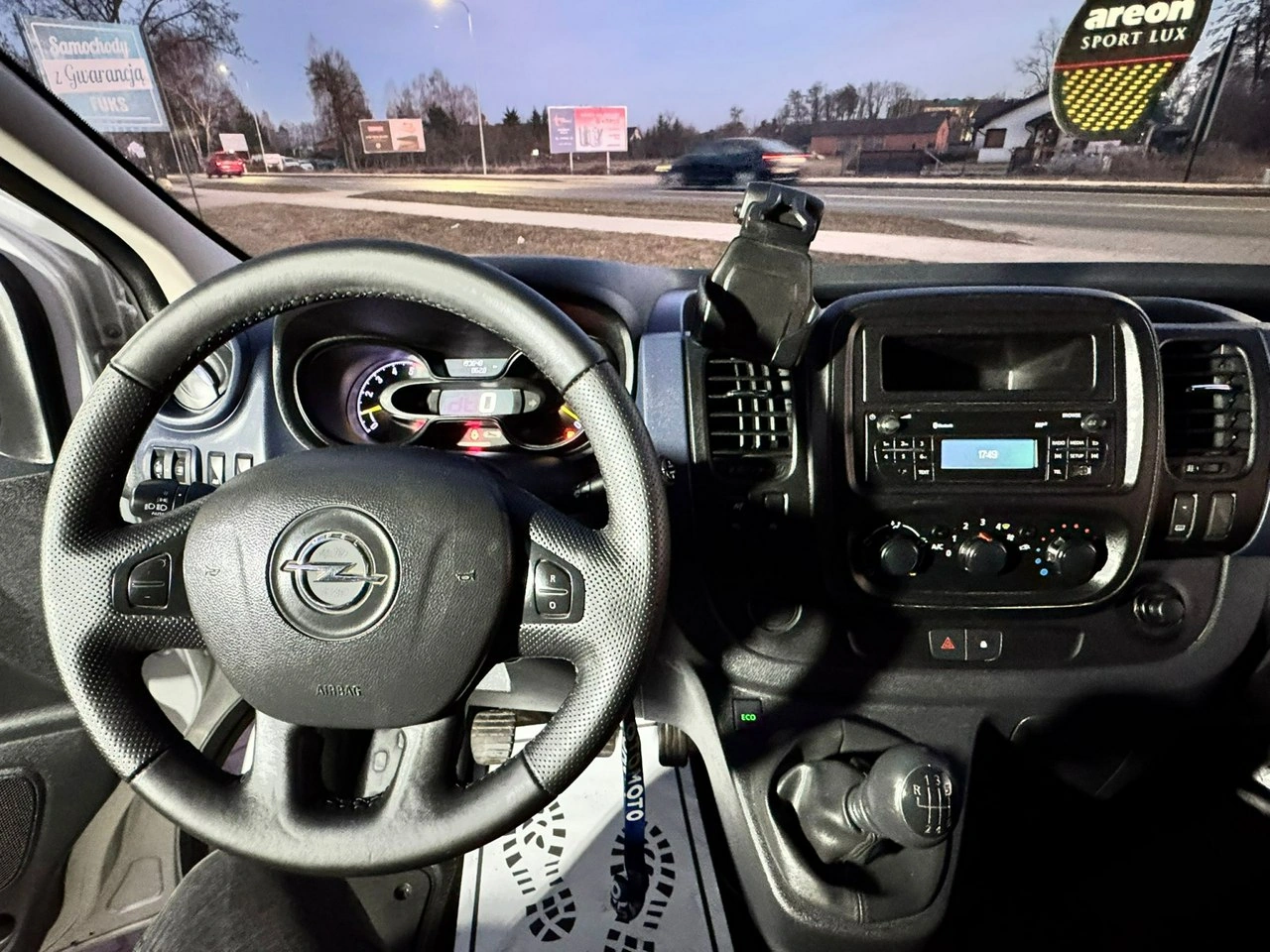 Opel Vivaro - Zdjęcie 10