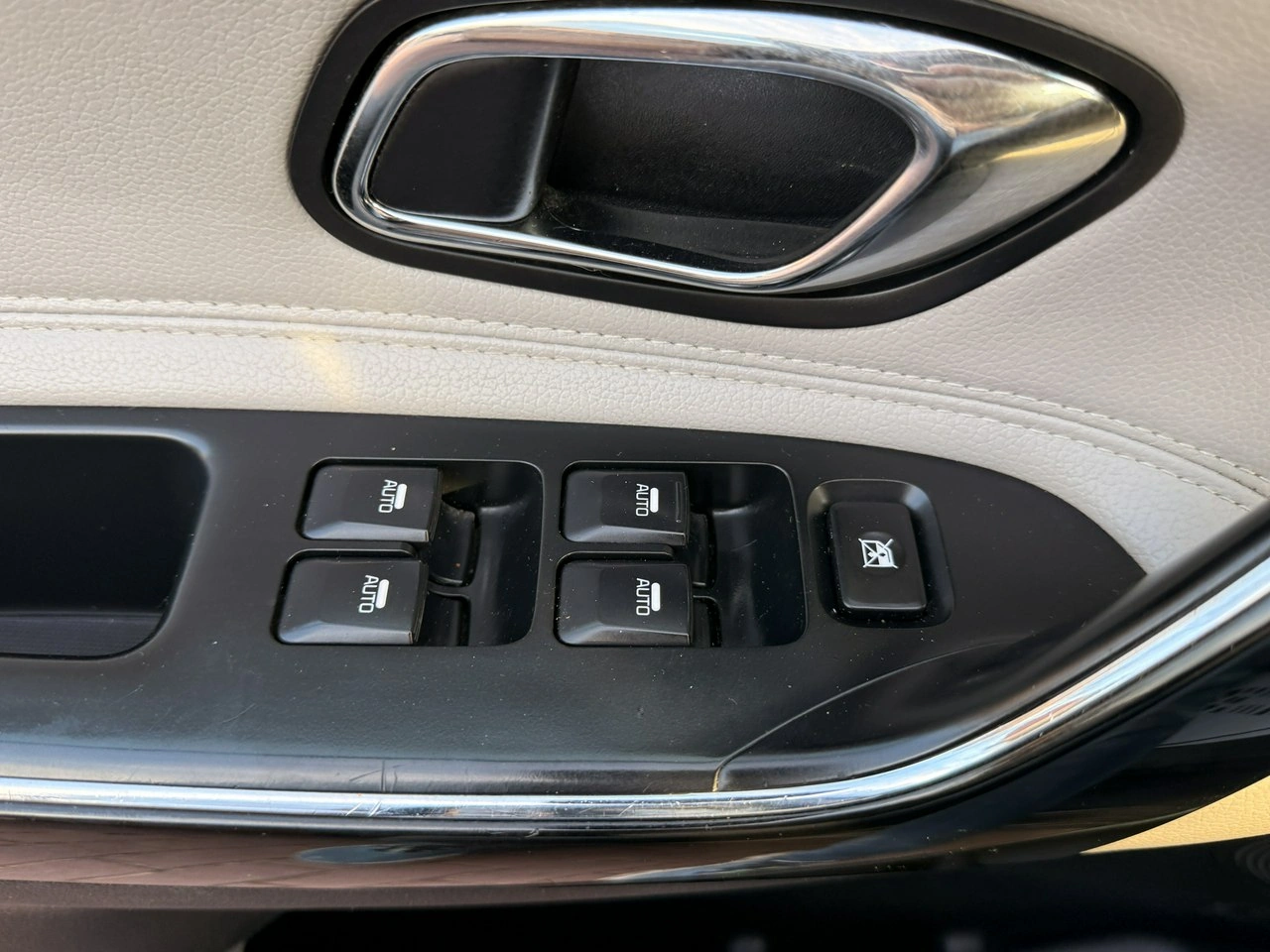 Kia Ceed - Zdjęcie 12