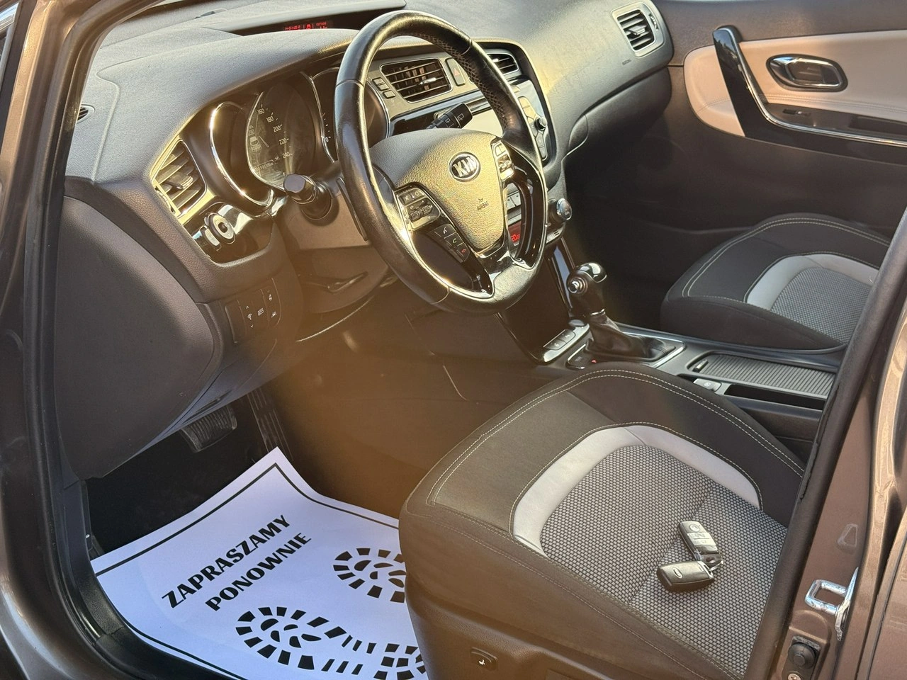 Kia Ceed - Zdjęcie 13