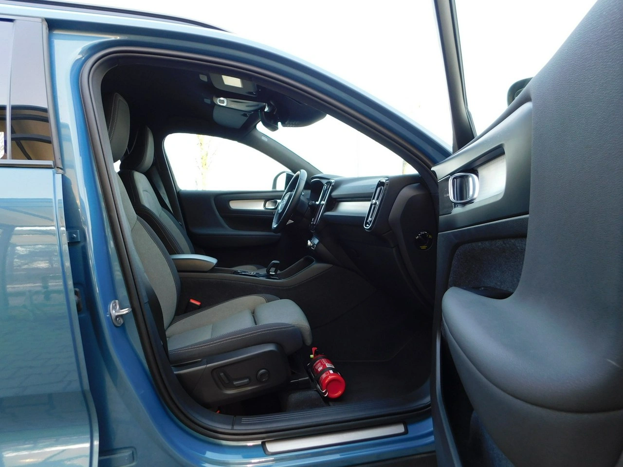 Volvo XC 40 - Zdjęcie 9