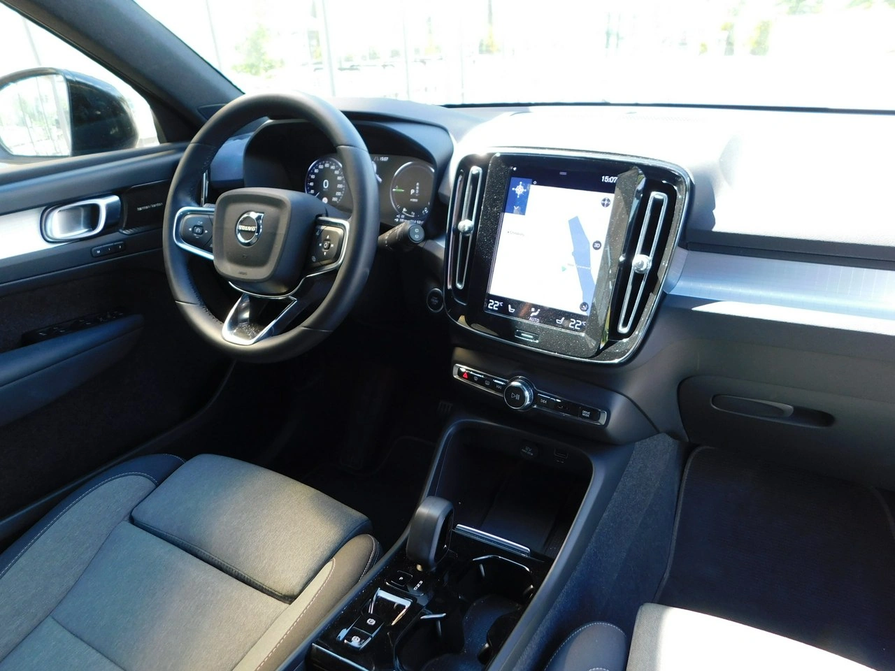 Volvo XC 40 - Zdjęcie 10