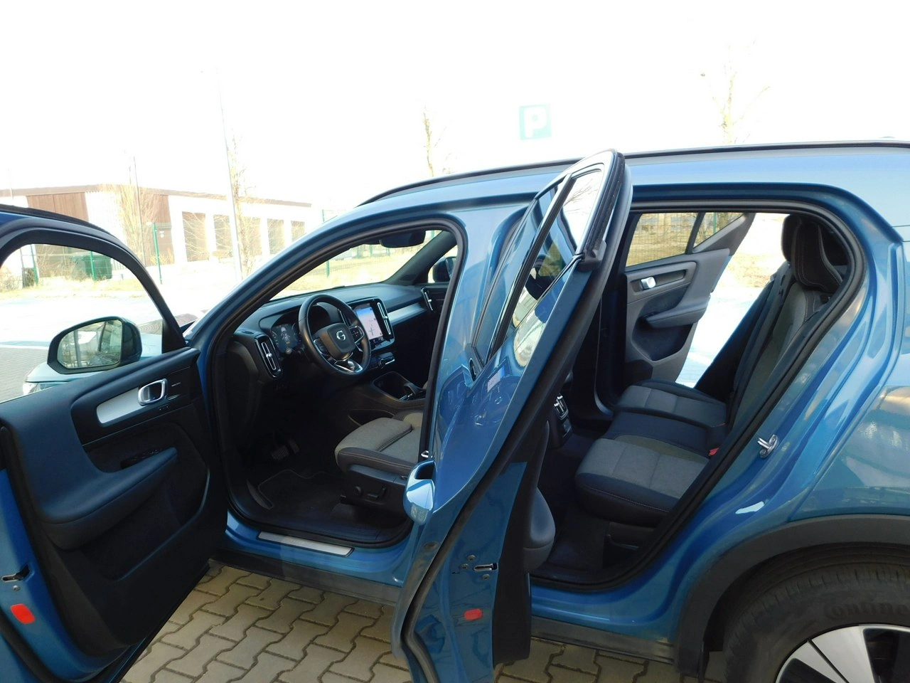 Volvo XC 40 - Zdjęcie 13