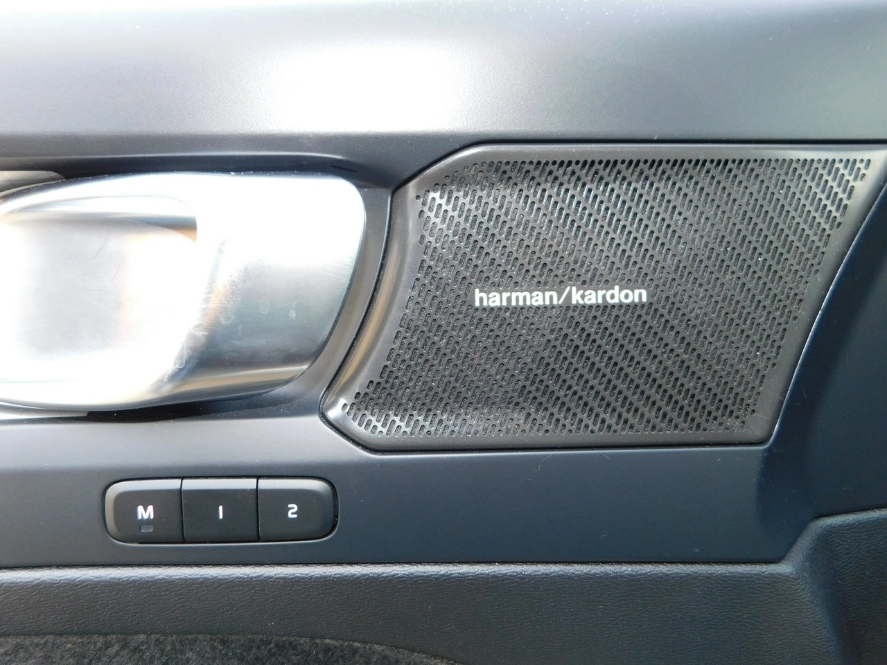 Volvo XC 40 - Zdjęcie 15