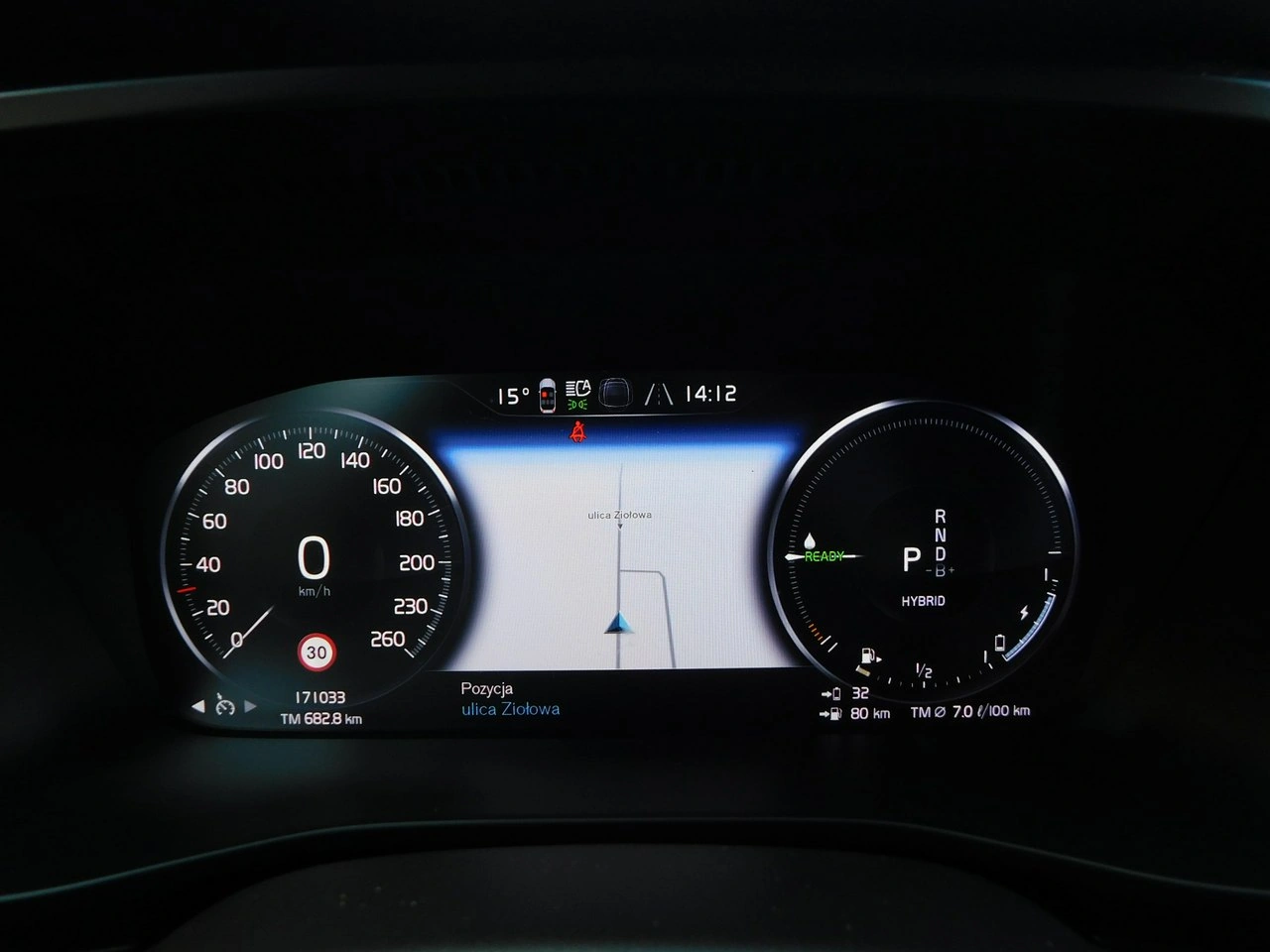 Volvo XC 40 - Zdjęcie 17