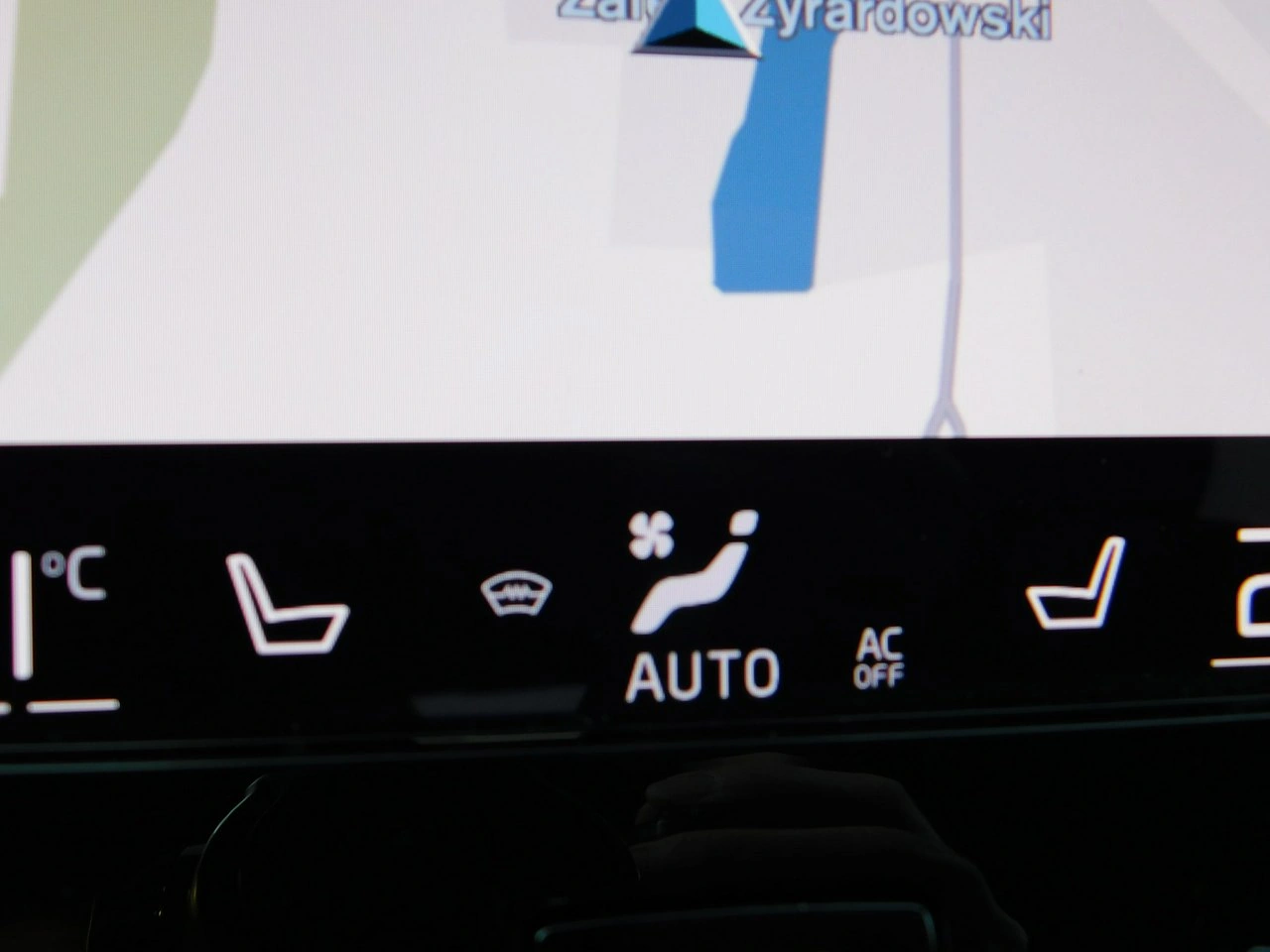 Volvo XC 40 - Zdjęcie 21