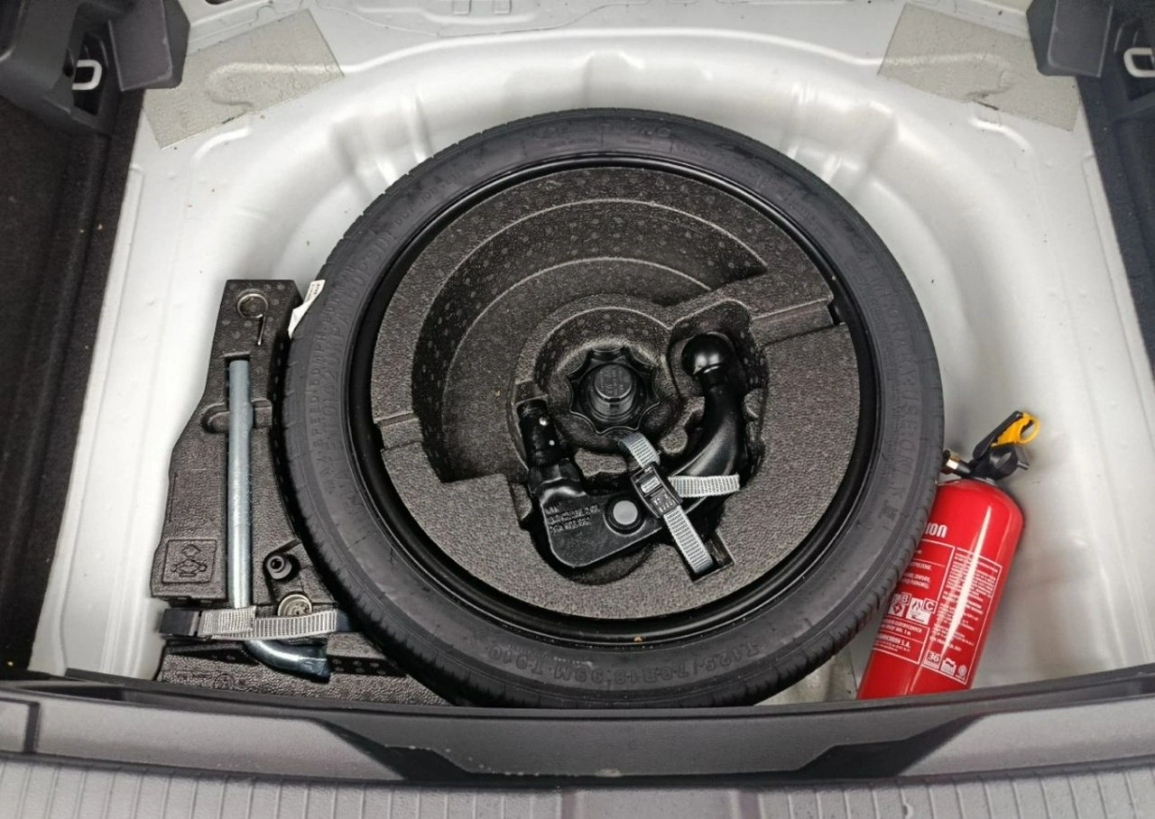 Volkswagen T-Roc - Zdjęcie 12