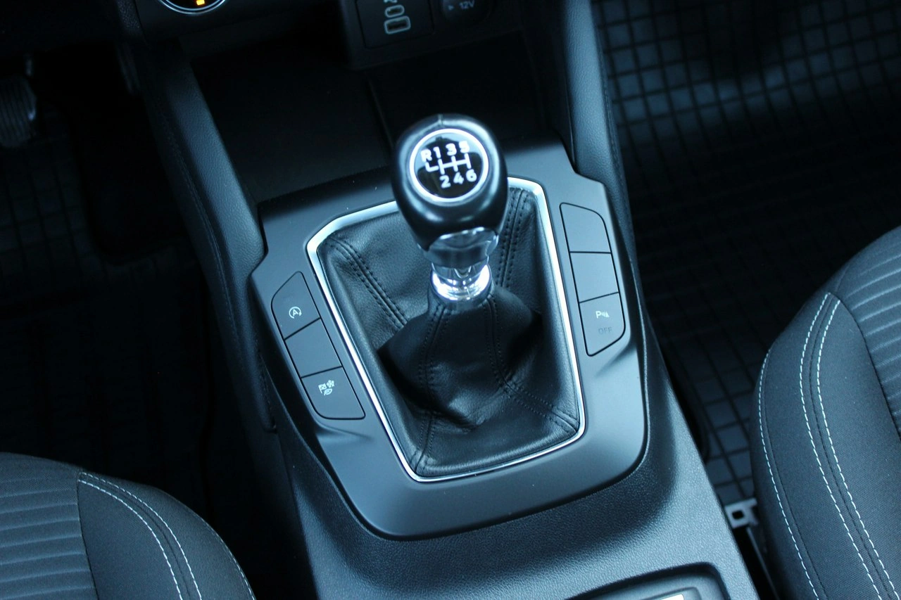 Ford Kuga - Zdjęcie 16