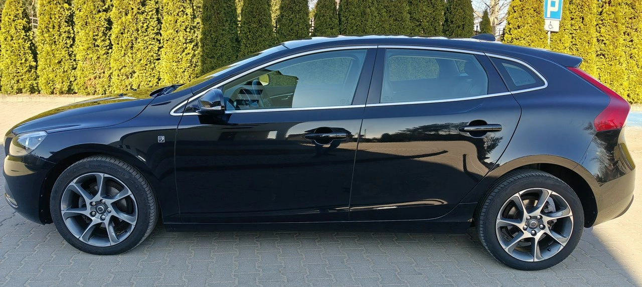 Volvo V40 - Zdjęcie 24