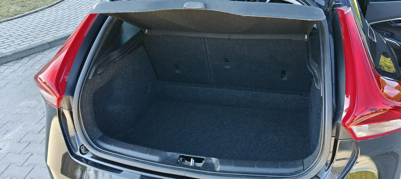 Volvo V40 - Zdjęcie 27