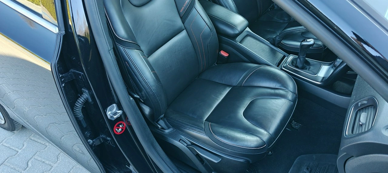 Volvo V40 - Zdjęcie 6