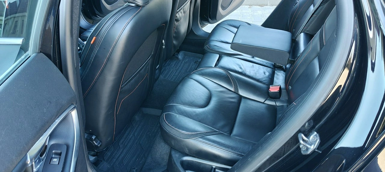 Volvo V40 - Zdjęcie 8