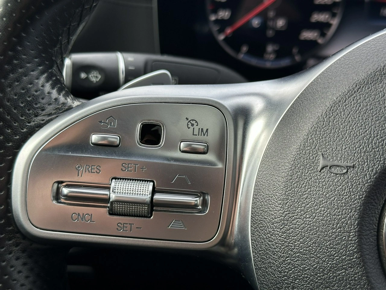 Mercedes CLS 450 - Zdjęcie 34