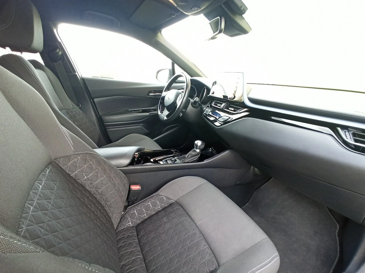 Toyota C-HR - Zdjęcie 10